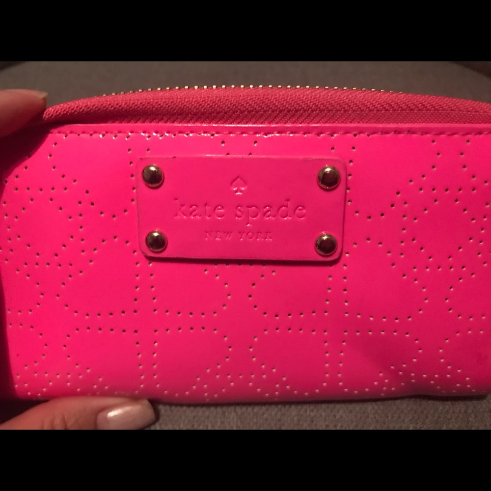 Kate Spade ♠️ Pink Wristlet